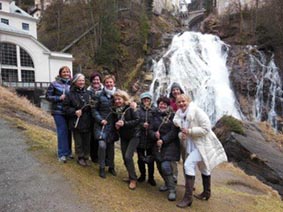 Unsere neuesten „Eingeweihten“ in Bad Gastein nach dem „Erdheilungsritual“ am Wasserfall